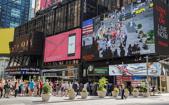 Revlon's 'Kiss Cam', Times Square