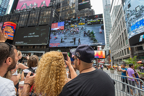Revlon's 'Kiss Cam', Times Square
