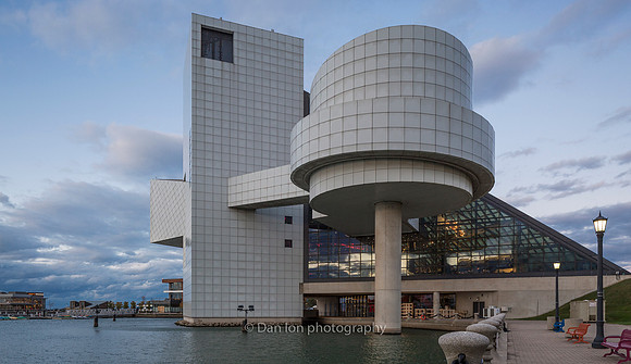 Rock and Roll Hall of Fame, Cleveland, I. M. Pei architect