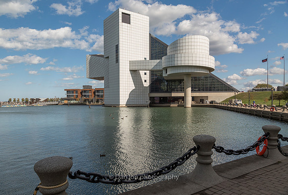 Rock and Roll Hall of Fame, Cleveland, I. M. Pei architect