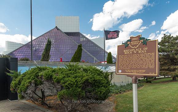 Rock and Roll Hall of Fame, Cleveland, I. M. Pei architect