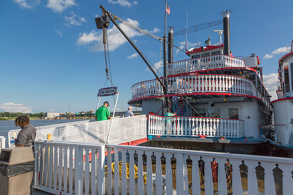 'Tom Sawyer' getting ready for a two hour cruise on the Mississippi